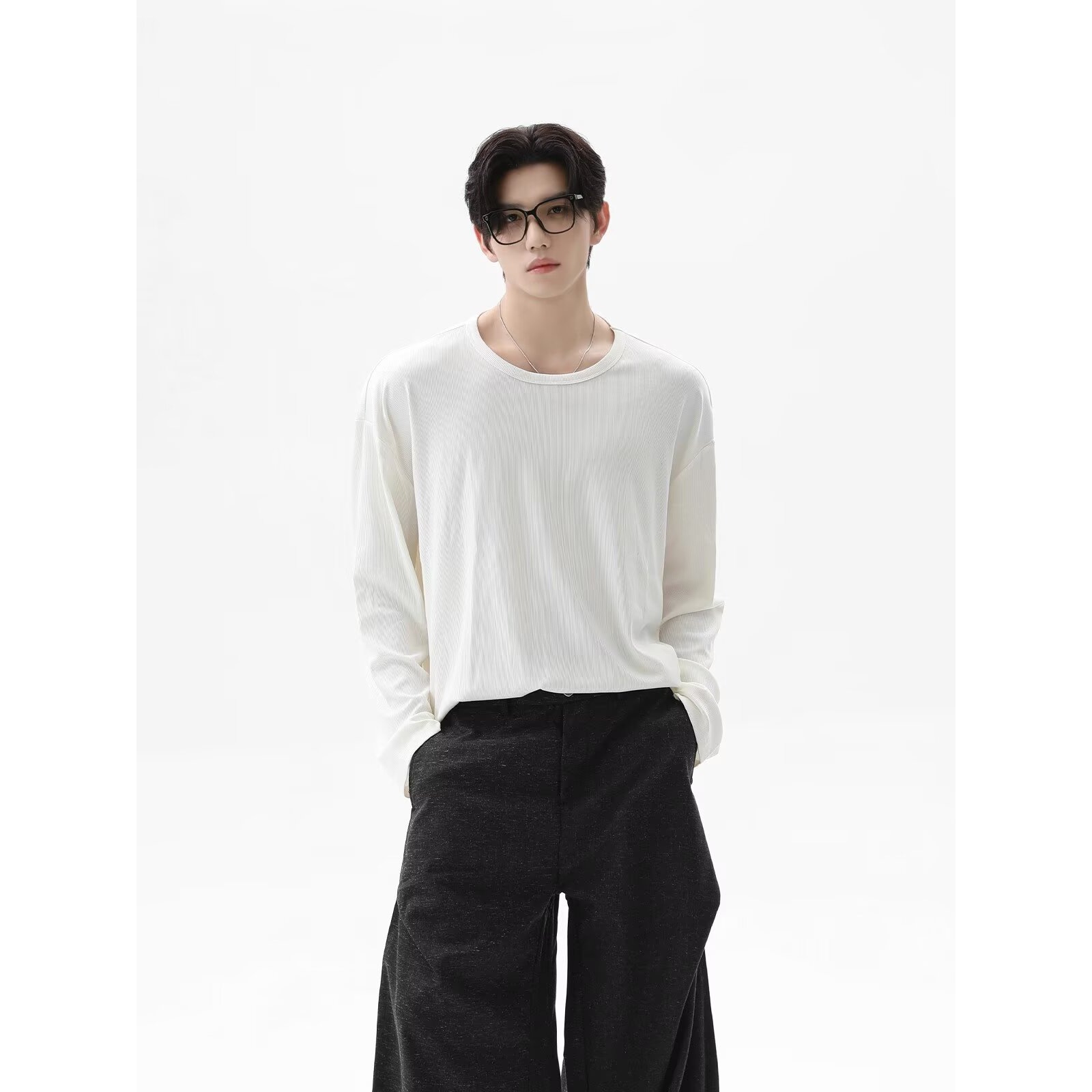 2026年秋新作テクスチャード加工長袖Tシャツユニセックスル - Undershirt Crew Neck のレビューと価格